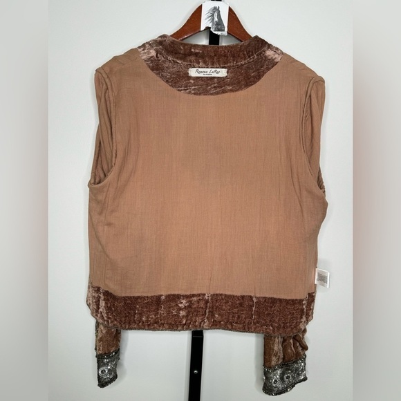 Ramona La Rue by Arianne Embroidered Jacket - Boho Chic Meets Artistic Flair - Picture 6 of 7